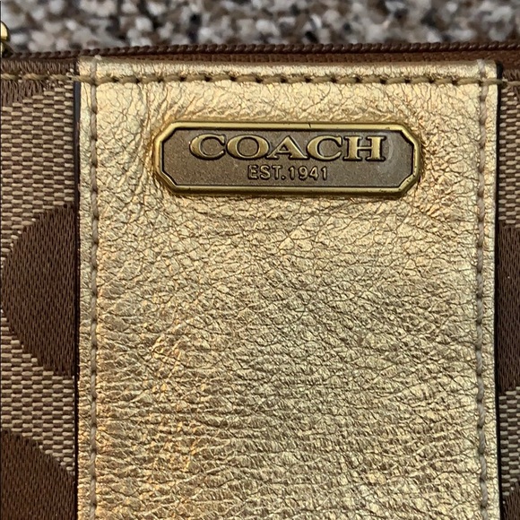 Coach small wallet with gold accents - Picture 2 of 7
